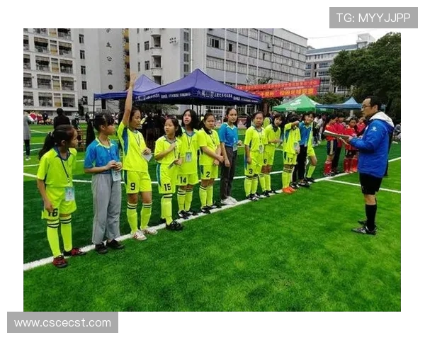 韩国阴城郡郡守为苏超泰州队加油助威 助力球队勇夺佳绩 韩国阴城郡郡守为苏超泰州队加油助威 助力球队勇夺佳绩